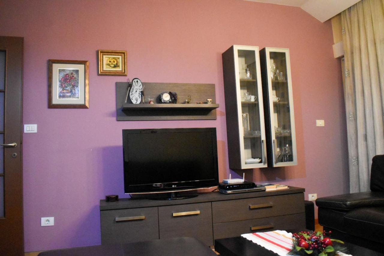 Apartman Sara 2 พอดโกริกา ภายนอก รูปภาพ