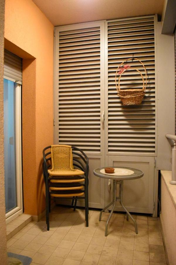 Apartman Sara 2 พอดโกริกา ภายนอก รูปภาพ