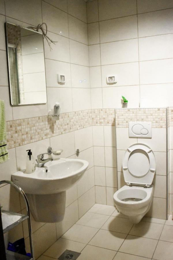 Apartman Sara 2 พอดโกริกา ภายนอก รูปภาพ